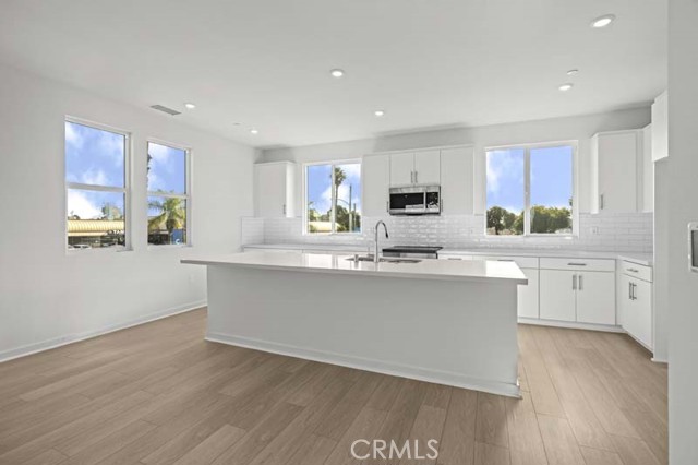 Image 2 of 3 For 101 Laxore St.  205