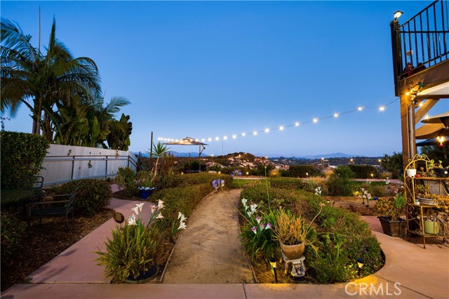 Detail Gallery Image 4 of 28 For 803 Hollyridge Dr, Encinitas,  CA 92024 - 8 Beds | 6 Baths