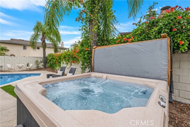 3550 Goldenrod Circle, Seal Beach CA: https://media.crmls.org/medias/0b38e53d-69aa-41ab-ac36-e50c2f236e5c.jpg