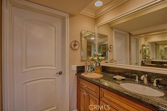 Detail Gallery Image 8 of 12 For 5500 Paseo Del Lago 1f,  Laguna Woods,  CA 92637 - 2 Beds | 2 Baths