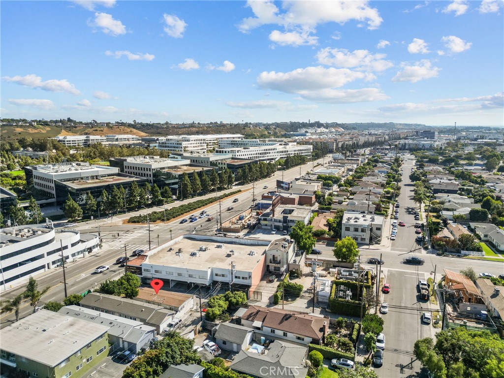 https://media.crmls.org/medias/0b38fdfe-5d7a-4814-9db0-18c926c50b60.jpg?preset=X-Large