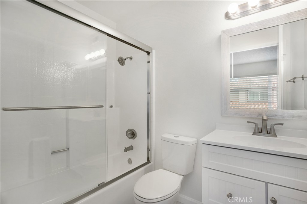 MLS #OC25225360 image #16