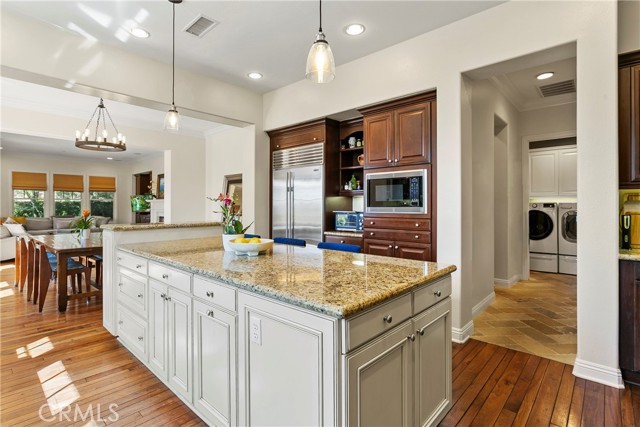 15 Pisano Street, Ladera Ranch CA: https://media.crmls.org/medias/0b398a28-958f-4f21-8651-6666380cba5e.jpg