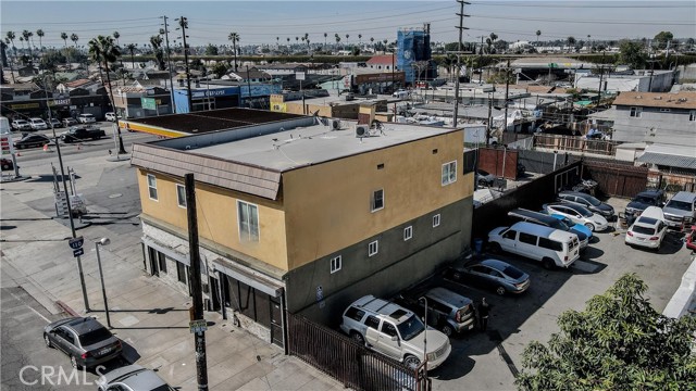7111 S Broadway, Los Angeles CA: https://media.crmls.org/medias/0b3a7946-bbbb-45bd-8262-c1e8d83f4cfe.jpg