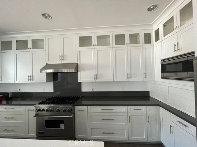 Detail Gallery Image 8 of 15 For 1717 Oakdale St, Pasadena,  CA 91106 - 4 Beds | 5 Baths