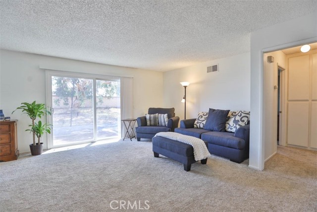 Detail Gallery Image 8 of 42 For 14830 Cliffrose Ct, Moreno Valley,  CA 92553 - 2 Beds | 2 Baths