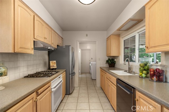 Detail Gallery Image 11 of 45 For 451 W Foothill Bld, Arcadia,  CA 91006 - 4 Beds | 3 Baths