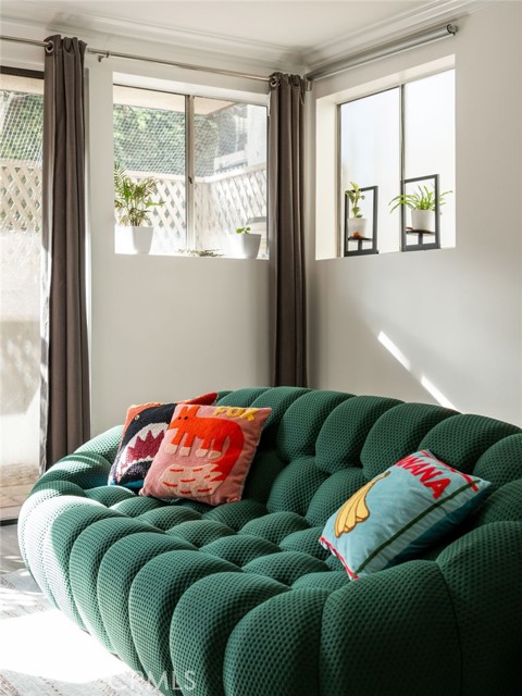 Detail Gallery Image 5 of 36 For 1277 S S Beverly Glen Blvd #107, Los Angeles,  CA 90024 - 2 Beds | 2 Baths