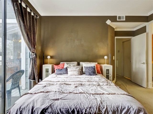 Image 30 of 49 For 12109 Sylvan River 131