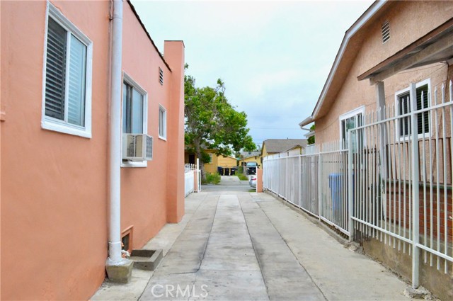 Image 3 for 1315 W 68Th St, Los Angeles, CA 90044