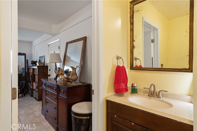 5266 Bluff Street, Norco CA: https://media.crmls.org/medias/0b3e907e-30c3-48f8-b02e-10eff1317f83.jpg
