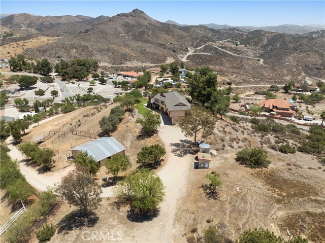 13620 Pales, Agua Dulce CA: https://media.crmls.org/medias/0b3f6943-ef9e-422e-9f45-3be3fdb1a073.jpg