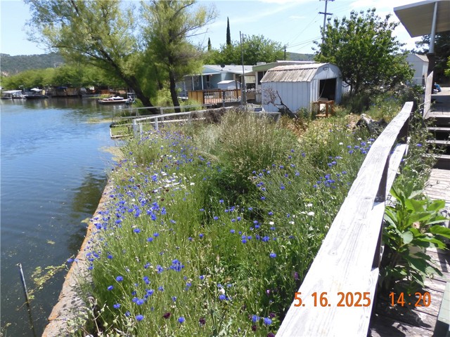 12980 Island Drive, Clearlake Oaks CA: https://media.crmls.org/medias/0b403409-5731-42c8-b4bc-c94eacf58021.jpg