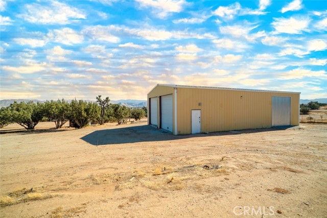 Detail Gallery Image 9 of 73 For 7587 3rd Ave, Hesperia,  CA 92345 - 4 Beds | 2/1 Baths