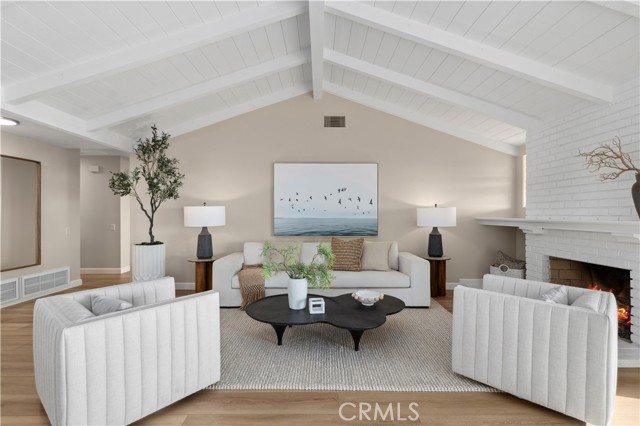 Detail Gallery Image 8 of 34 For 31 Carmel Bay Dr, Corona Del Mar,  CA 92625 - 4 Beds | 2/1 Baths