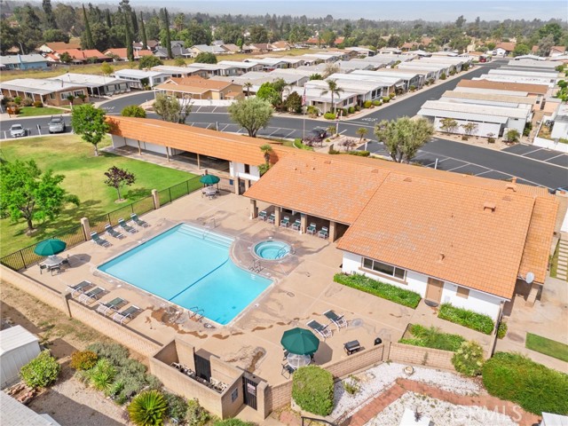 626 N. Dearborn Street, Redlands CA: https://media.crmls.org/medias/0b412d21-b5a0-4fe2-95c7-a39d3fe4240e.jpg