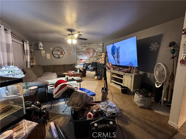 Detail Gallery Image 2 of 5 For 7009 Hanford Ave, Yucca Valley,  CA 92284 - 3 Beds | 2 Baths