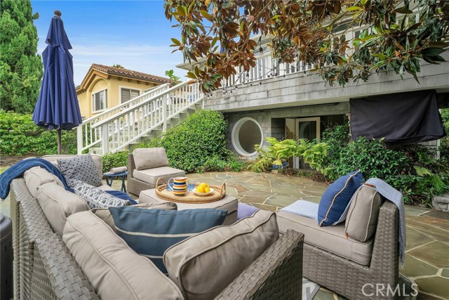 705 Juanita Avenue, Redondo Beach, California 90277, 5 Bedrooms Bedrooms, ,2 BathroomsBathrooms,Residential,Sold,Juanita,SB22157275