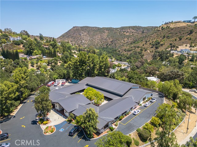 9 Zanja Lane, Bell Canyon CA: https://media.crmls.org/medias/0b42644d-535d-4084-8f60-15c4dda45e1a.jpg