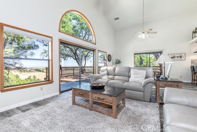 Detail Gallery Image 12 of 57 For 12355 Santa Ana, Atascadero,  CA 93422 - 4 Beds | 3/1 Baths