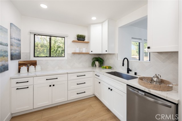 Detail Gallery Image 11 of 29 For 5352 Marshburn, Arcadia,  CA 91006 - 3 Beds | 2 Baths