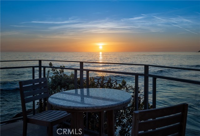 1901 Ocean Way, Laguna Beach CA: https://media.crmls.org/medias/0b433c55-8de0-4e6d-95c2-11d32056e34a.jpg