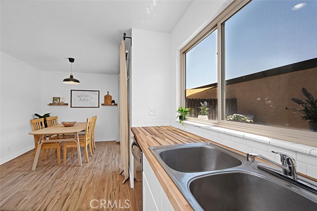 10544 White Oak Drive, Riverside CA: https://media.crmls.org/medias/0b435f60-b002-45dc-a82f-a2ddb6c3dd91.jpg
