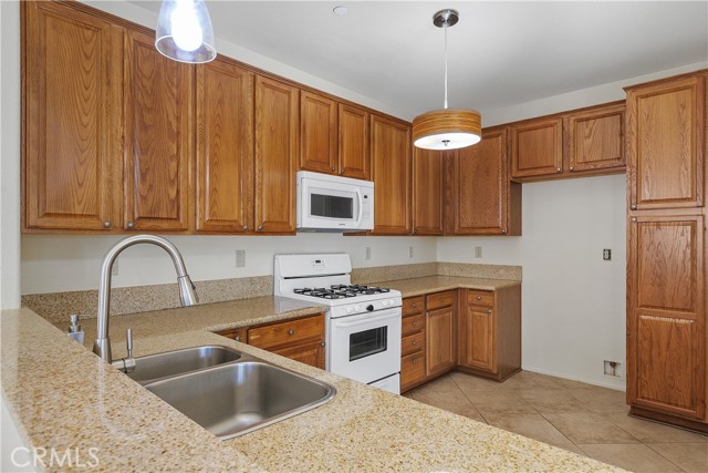 Detail Gallery Image 15 of 40 For 93 Kansas #202,  Redlands,  CA 92373 - 2 Beds | 2 Baths