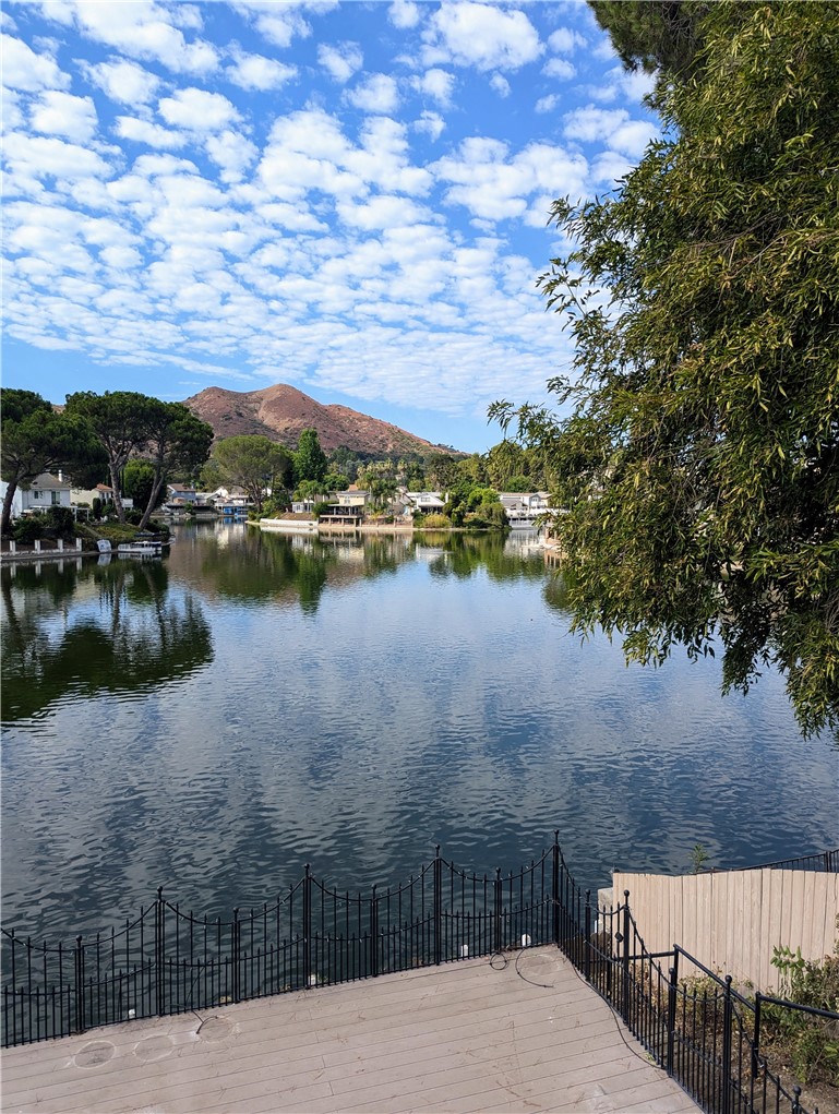 Detail Gallery Image 24 of 26 For 30672 Lakefront Dr, Agoura Hills,  CA 91301 - 3 Beds | 2/1 Baths