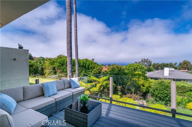 1232 Via Coronel, Palos Verdes Estates CA: https://media.crmls.org/medias/0b440d6e-6329-4bd6-9454-ce38fe78e745.jpg
