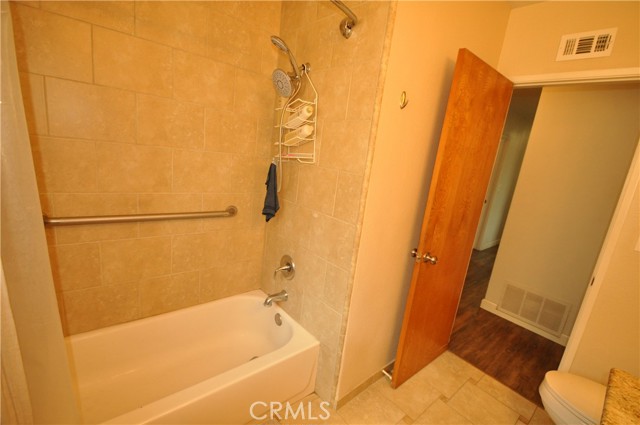 874 W 19th Street, Upland CA: https://media.crmls.org/medias/0b442c7c-bc68-4535-b162-25610d6dde11.jpg