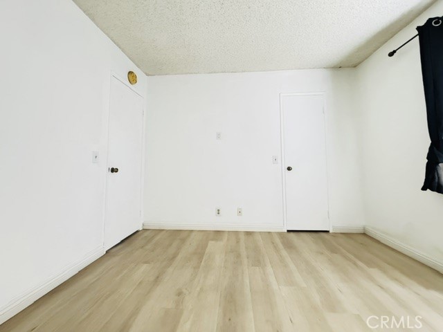https://media.crmls.org/medias/0b445aed-93d1-4d65-9ced-57e442f946a5.jpg?preset=X-Large