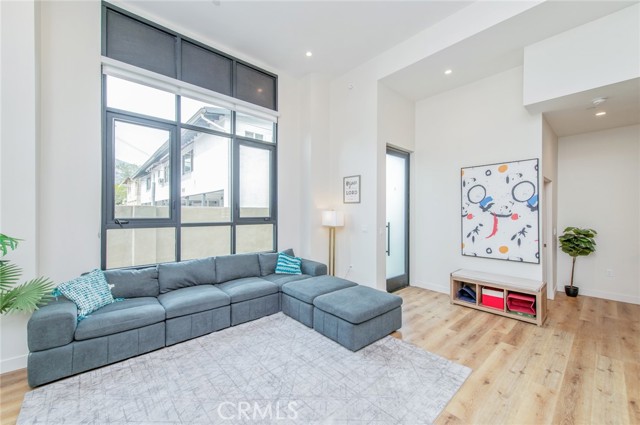 Front Image Thumbnail for CRTR26080129