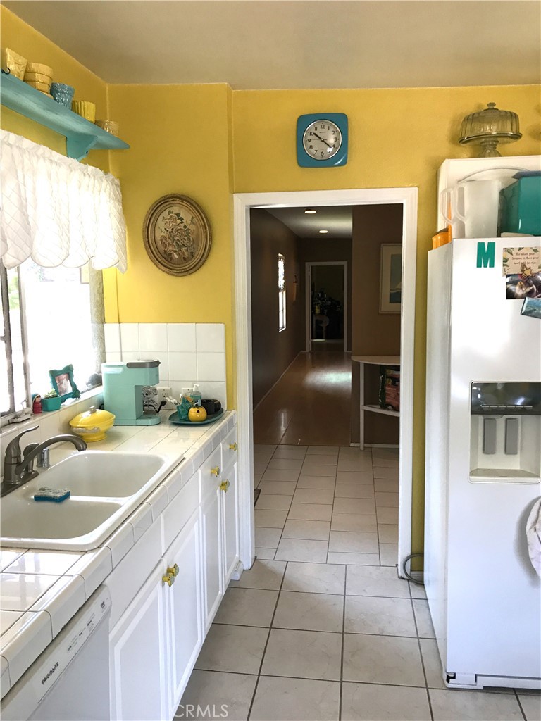 https://media.crmls.org/medias/0b455134-0702-4f0a-9dc9-b2afdc620bd6.jpg?preset=X-Large