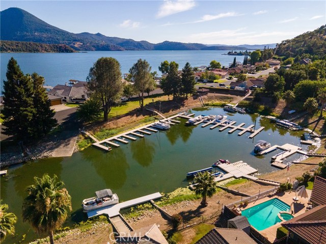 8336 Paradise Valley Boulevard, Lucerne CA: https://media.crmls.org/medias/0b469ea1-5534-4ffa-ac55-587e7259330b.jpg