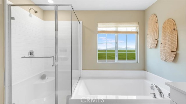 Detail Gallery Image 12 of 18 For 1678 Phantom Ln, Rialto,  CA 92376 - 4 Beds | 3 Baths