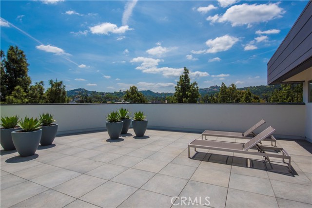 Detail Gallery Image 17 of 25 For 12117 Valleyheart Dr #301,  Studio City,  CA 91604 - 1 Beds | 1 Baths