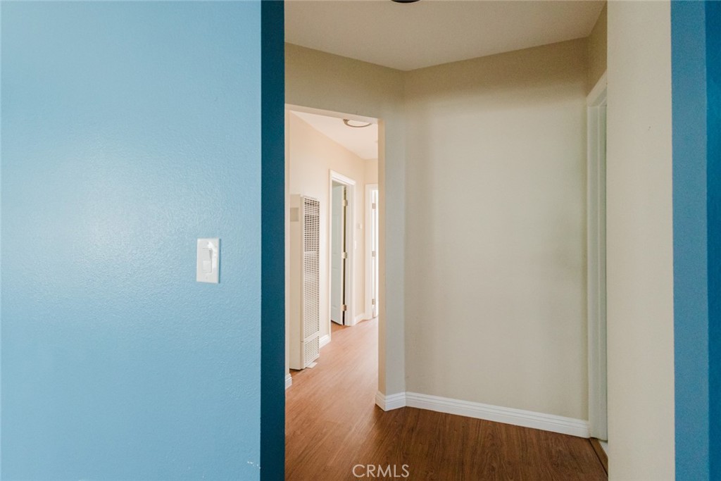 https://media.crmls.org/medias/0b47c0b7-7ba4-4714-b1cd-e3495e0fb5a6.jpg?preset=X-Large