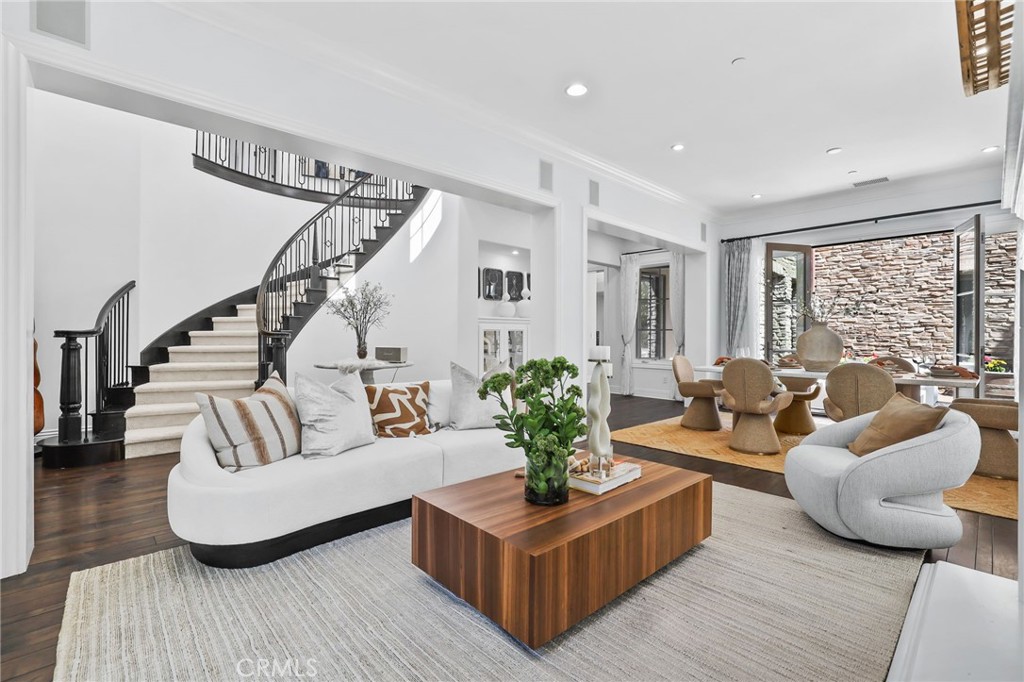 MLS #OC25219998 image #11