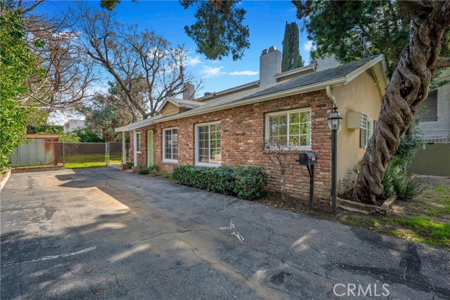 5026 Tilden Avenue photo 7