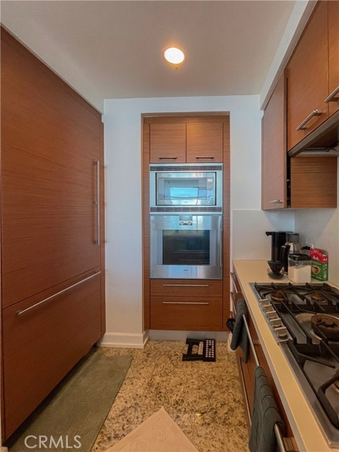 900 West Olympic photo 10
