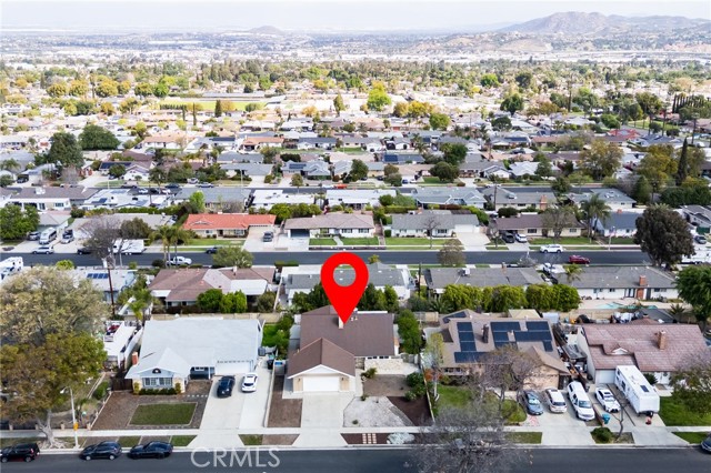 395 E Monterey Road, Corona CA: https://media.crmls.org/medias/0b4a2a0b-e89f-46f0-81b8-dc34d7a1a791.jpg