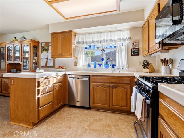 Detail Gallery Image 18 of 34 For 653 Riviera Cir, Nipomo,  CA 93444 - 2 Beds | 2 Baths