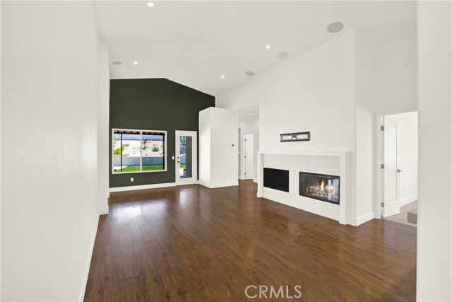 Detail Gallery Image 15 of 41 For 32675 Hislop Way, Temecula,  CA 92592 - 4 Beds | 2 Baths