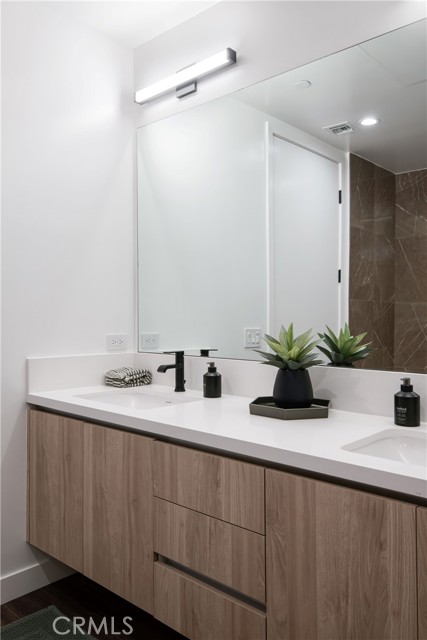Detail Gallery Image 16 of 19 For 118 Astronaut Ellison S Onizuka Street #504,  Los Angeles,  CA 90012 - 1 Beds | 1 Baths