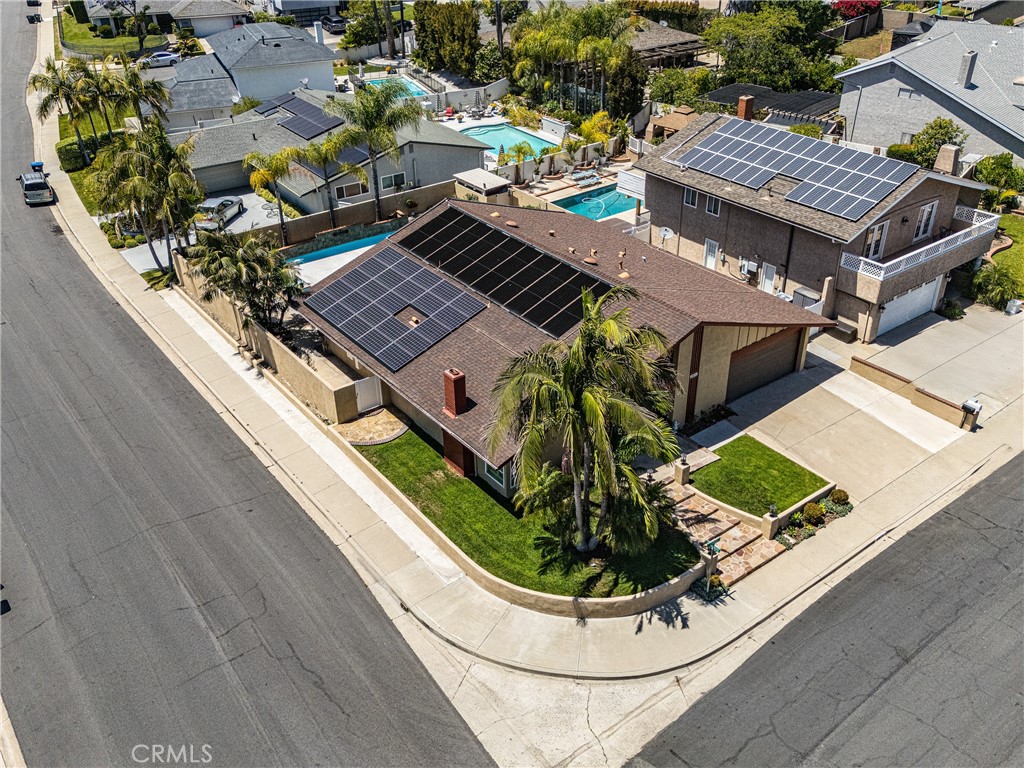 https://media.crmls.org/medias/0b4af846-c38f-4075-8585-2f535e70e01f.jpg?preset=X-Large