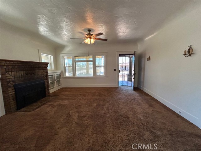 Detail Gallery Image 5 of 51 For 405 N a St, Madera,  CA 93638 - 4 Beds | 1 Baths