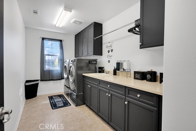 2727 Goldenrain Street, Palmdale CA: https://media.crmls.org/medias/0b4bc01d-5a24-4c43-a1d3-d463430c7ba5.jpg