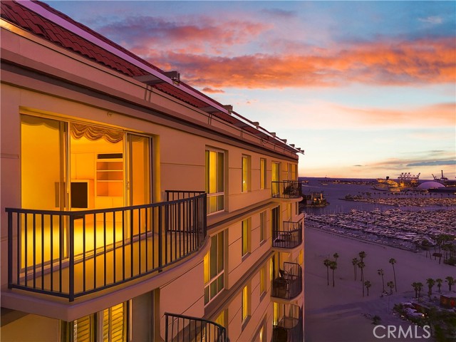 850 E Ocean Boulevard, Long Beach CA: https://media.crmls.org/medias/0b4c84c5-3603-4272-8d13-d2fe2839de57.jpg