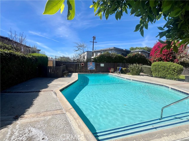 Detail Gallery Image 17 of 20 For 7301 Lennox #A13,  Van Nuys,  CA 91405 - 2 Beds | 2 Baths